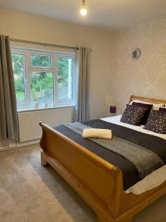 Silver Stag Properties,Comfy House in Coalville - Hugglescote - 1