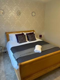 Silver Stag Properties,Comfy House in Coalville - Hugglescote - 0