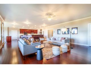 Endless Mountain Views - Hot Tub & Fireplace! - Sevierville - 3