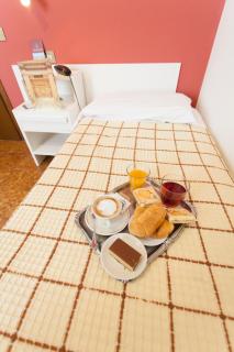 Hotel Ristorante San Carlo - Salsomaggiore Terme - 8