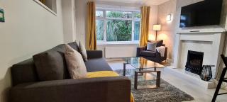 ✪ Spacious Luxury 2-bed w/ parking & garden - 1