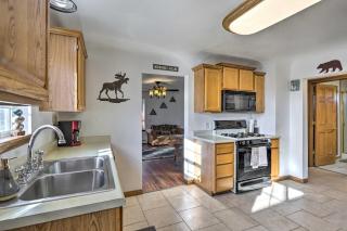 'The Cabin' at Grand Valley Getaway w/ Grill! - 3