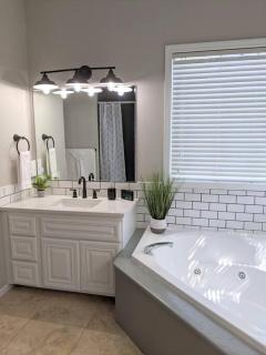 Meridian BnB ID - Pristine 4BR 2BA Spacious Home In The Heart Of Meridian Near Boise - Meridian - 3