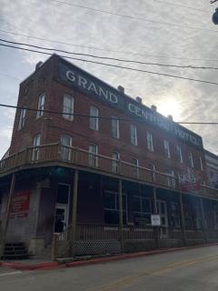 Grand Central Hotel - Eureka Springs - 0
