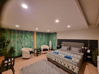 2 Bed Retreat - Sleeps 4 - Pets - Parking - Wifi - 5
