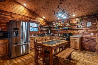Fly Away Cabin- Modern, Serene, And Convenient - Compton - 8