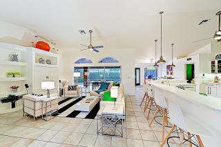 Chic Beach Haven - Marco Island - 6