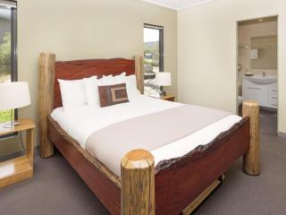 Kickenback Lodge - 3BR Lodge l Gym l Indoor Pool l Tennis l WiFi l Air-Con - Crackenback - 6