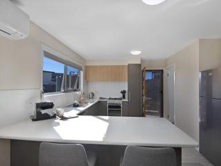 T Bar on Twynam - Modern 2BR Apartment l WiFi l Netflix l BBQ l Smart TV l Air-Con - Jindabyne - 7