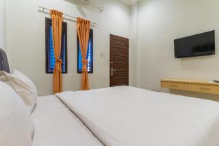 Vandolia Guest House Mitra RedDoorz - Medan - 7