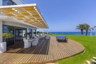 Beachfront Dream Villa - 4