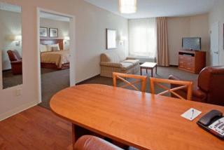Candlewood Suites Houston I-10 East by IHG - Houston - 8