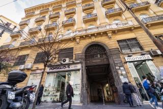Royal H Umberto I, Napoli Centro, by ClaPa Group - Napels - 6