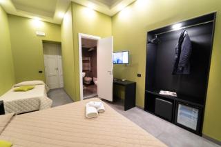 Royal H Umberto I, Napoli Centro, by ClaPa Group - Napels - 9