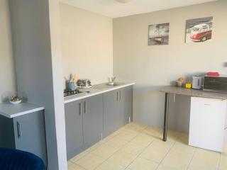SpaciousNetflix#Wifi#Parking#CentralWinefarms#Mall - Cape Town - 5