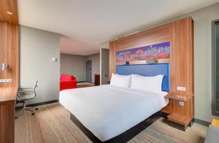 Sky Loft Hotel Kyiv by Rixwell International - 5