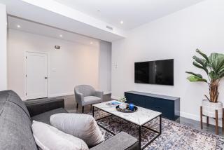 Massive 3 bedroom apartment in the hearth of Le Plateau by DenStays - Montreal - 7
