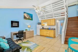 Latitude 26 Waterfront Resort and Marina - Fort Myers Beach - 6