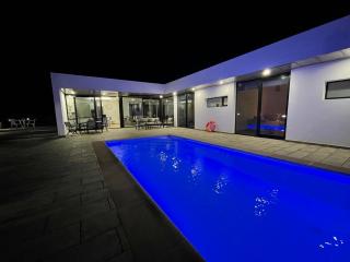 Eslanzarote Eco Villa Tony, heated pool, jacuzzi, Sat tv, Super wifi - La Costa - 8