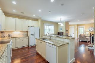 New Listing -114A W Hudson Ave - Open Layout - Close to Everything - 2