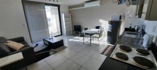 Kingelph Home-stay - Windhoek - 9