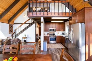 North Shore - Cozy Cabin - Wood Vista - 4