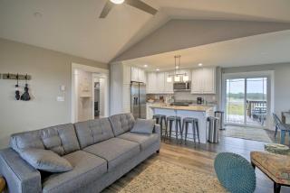 Modern Ocean Shores Home, 2 Mi to Beach! - Ocean Shores - 6