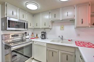 Grand Junction Golf Course Condo with Balconies - Grand Junction - 3