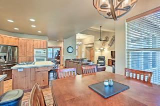 Spacious Sunriver Home with Hot Tub and Gas Grill - Sunriver - 1