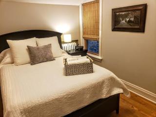 Stylish 2-bedroom Flat in Lincoln Park - Chicago - 3