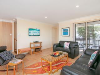 Phoenix Terrace - Yamba - 3