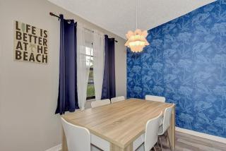 Jellyfish-Flamingo House, Amazing Location On Beach & Walk To Village - 3