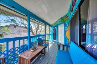 Jellyfish-Flamingo House, Amazing Location On Beach & Walk To Village - Siesta Key - 2