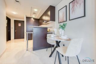 Special Rate Cozy Studio with Balcony Near Attractions by Deluxe Holiday Homes - Dubai - 1