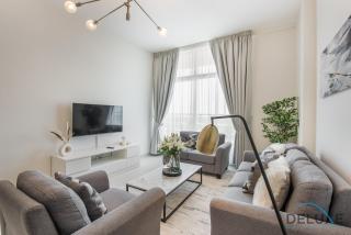 Stunning 1BR at Prime Views Meydan by Deluxe Holiday Homes - Dubai - 1
