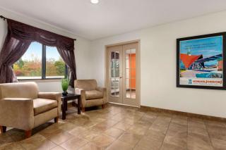 Howard Johnson by Wyndham Waterloo/Cedar Falls - Waterloo - 5