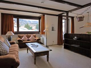 Apartment Chesa Linaria by Interhome - Surlej - 2
