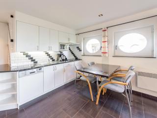 Apartment Biaritz 001 with parking by Interhome - 4