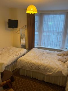 Highbury Hotel - 1