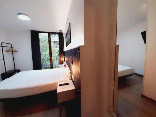 Hostal Laia by gaiarooms - 2