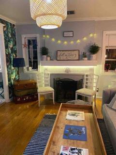 Cozy Cottage Near Beach - Hollywood - 5