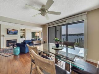 101 Edgewater Inn - 8