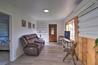 Unique Dog-Friendly Log Cabin Short Walk to Ocean - Crescent City - 7