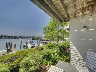 106 Edgewater Inn - Charlevoix - 1