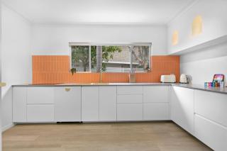 Spacious 4-Bed Villa with Mediterranean Charm - 3