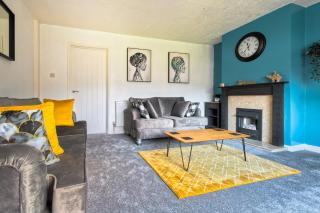 Rookwood house - spacious home with free parking - Short Stay Leeds - Killingbeck - 2