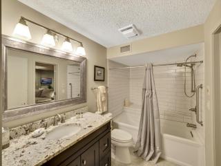 114 Edgewater Inn - Charlevoix - 1