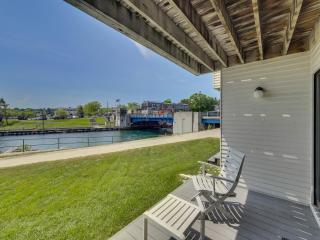 119 Edgewater Inn - Charlevoix - 2