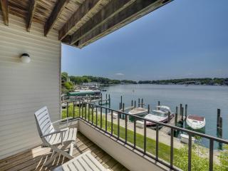 223 Edgewater Inn - 3