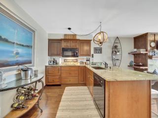 224 Edgewater Inn - 7